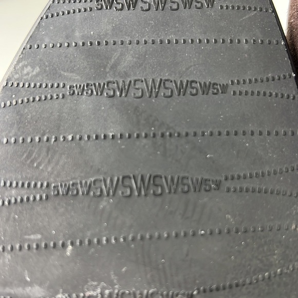 Stuart Weiztman Brown Suede Slip on Kitten heel Bootie - Picture 9 of 10